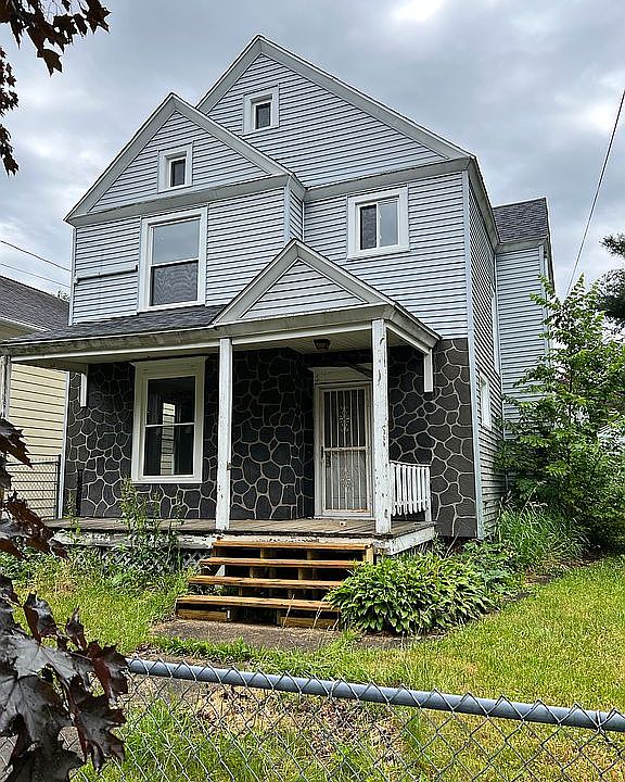 1st image of 132 Westwood Ave