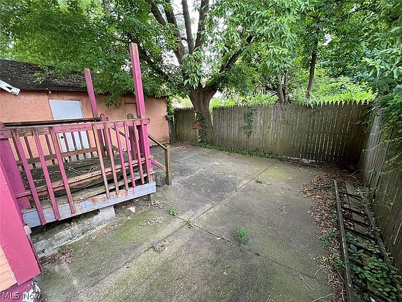 4th image of 426 W Bartges St