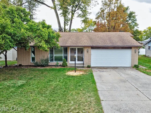 23620 Brandywynne St, Southfield, MI 48033