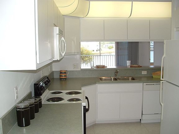 4th image of 11644 SW Egret Cir APT 1608