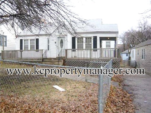 2nd image of 1709 S Ash Ave