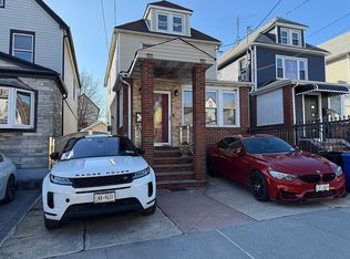 88-44 202nd St, Hollis, NY 11423