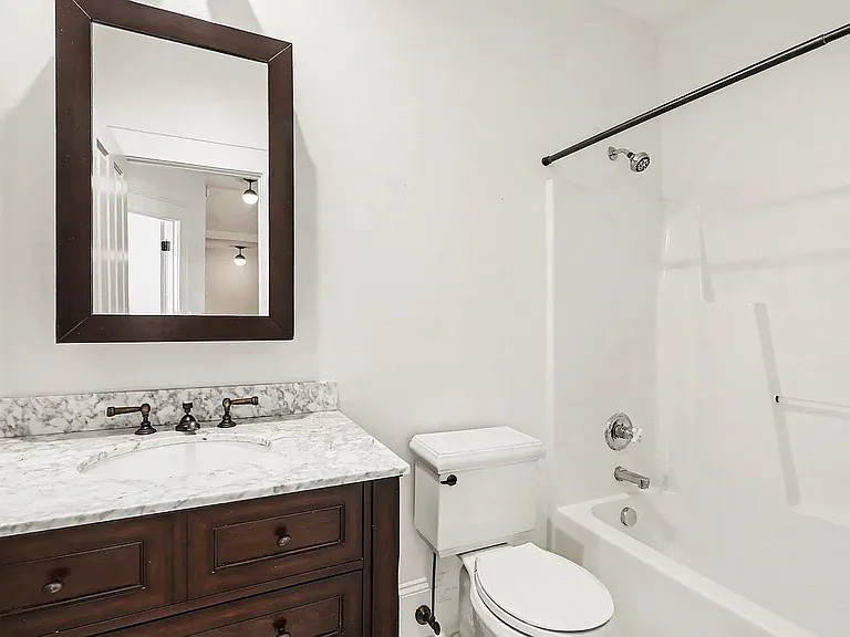 3426 Falls River Ave — Photo 14