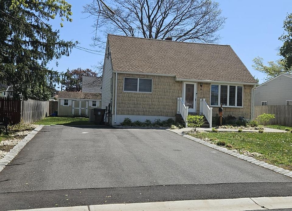 1st image of 15 N Pennington Rd