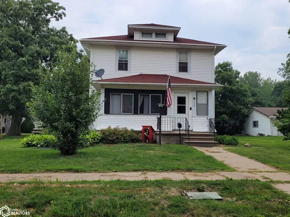 608 W Hickory St, Sigourney, IA 52591