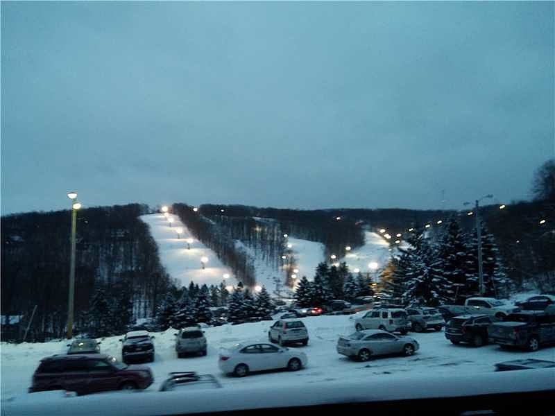 2nd image of 100 Imperial Plaza Dr