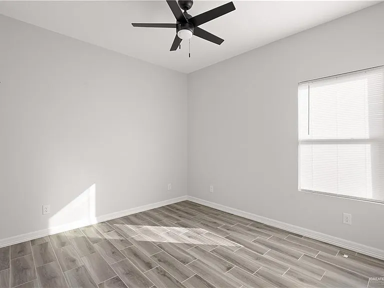 408 N Onyx Ave #3 — Photo 10