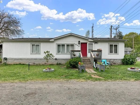 605 Beech St, Drain, OR 97435