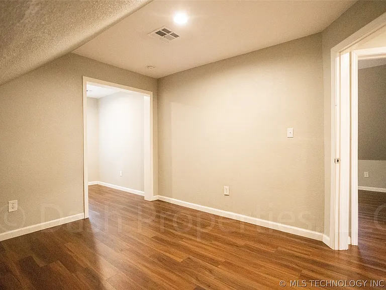 821 S Quaker Ave — Photo 75