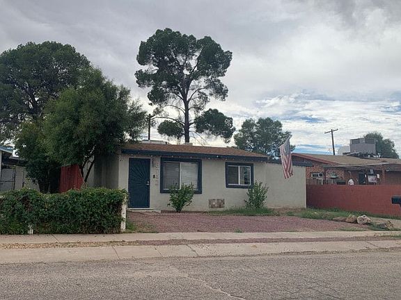 3rd image of 3742 E Ellington Pl