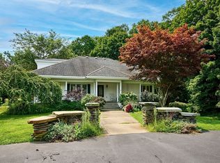 48 Clapp St, Easthampton, MA 01027