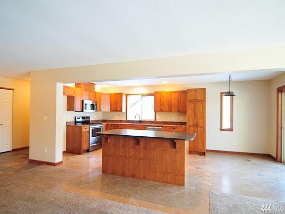 5th image of 520 11th St NE APT 13