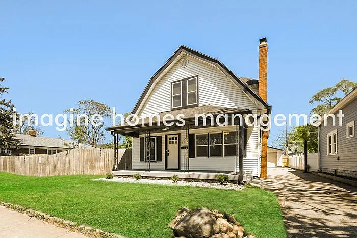 3 bed, 2.0 bath, 1800 sqft, $1,840 — Photo 2