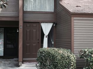 4 Surrey Ct, Palm Coast, FL 32137