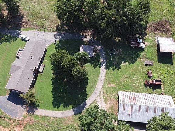 4th image of 5912 Highway 411