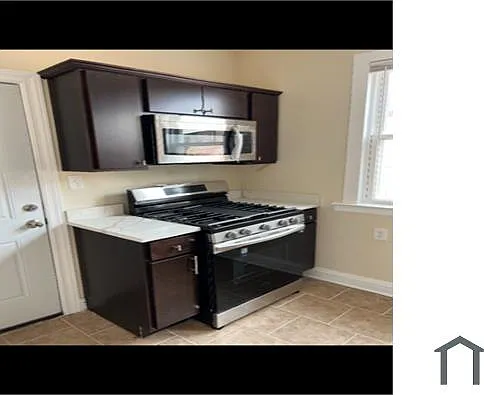 2 bed, 1228 sqft, $1,681 — Photo 3