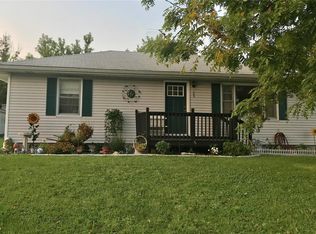 109 W Vine St, Brighton, IL