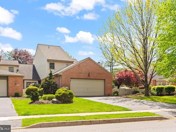 72 Leearden Rd, Hershey, PA 17033