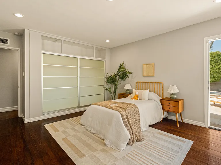 6213 S Corning Ave — Photo 28
