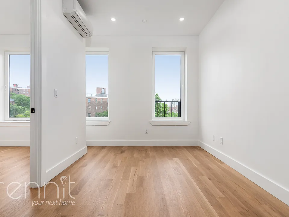 332 Myrtle Ave #4A