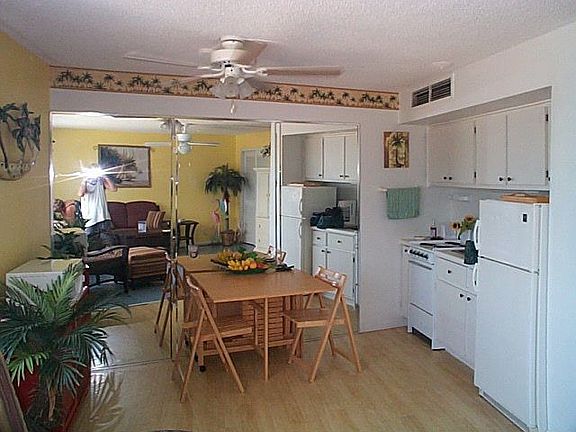 seperate kitchen