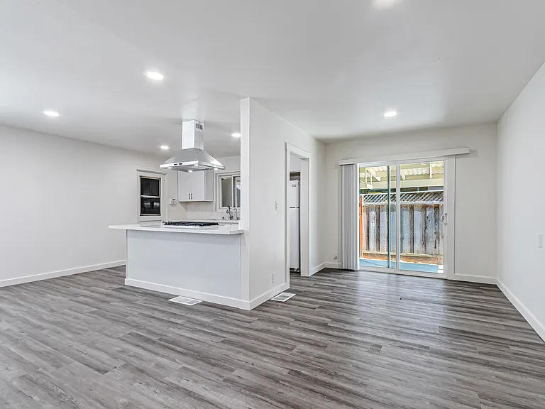 2158 San Rafael Ave — Photo 11