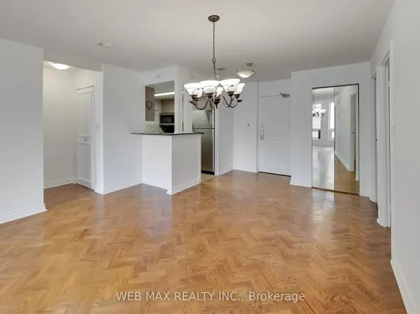 25 Grenville St #1808, Toronto, ON M4Y 2X5