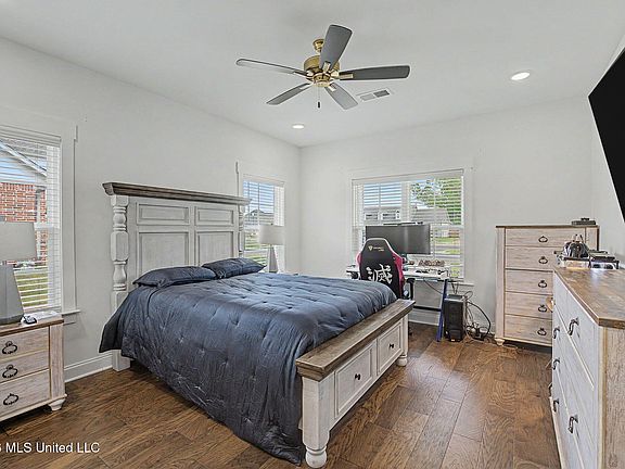 5th image of 7494 Crosswinds Blvd