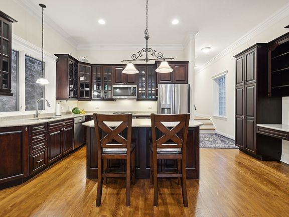 4th image of 1518 N Hudson Ave APT 1