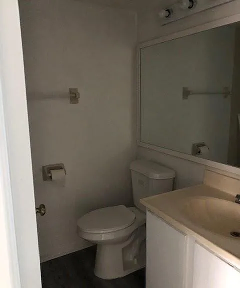 151 SE 6th Ave #12 — Photo 9