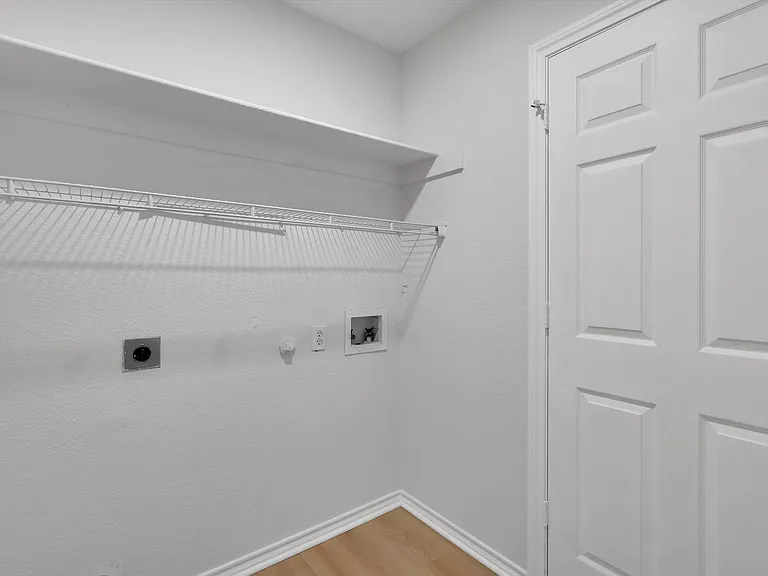 712 Riverhead Dr — Photo 31
