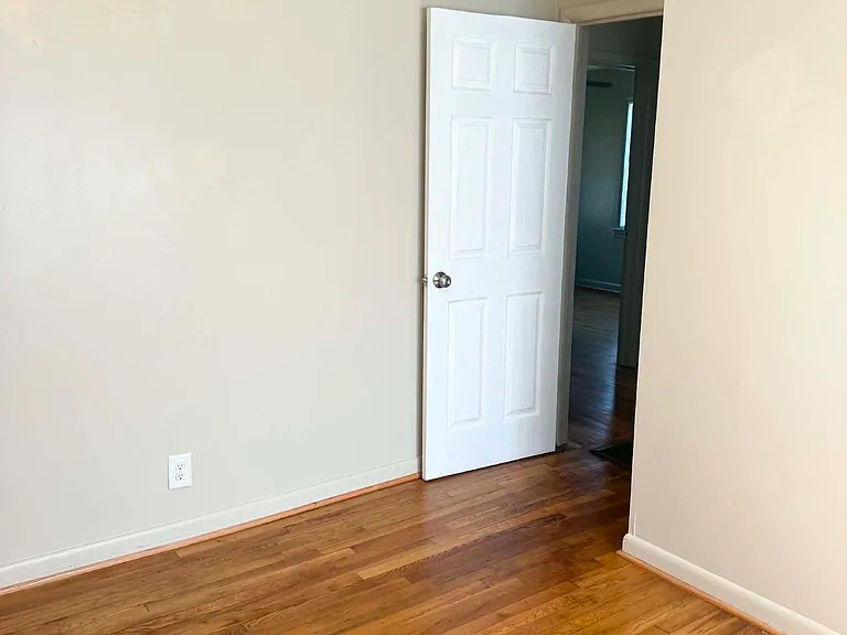 937 Center Way SW — Photo 8