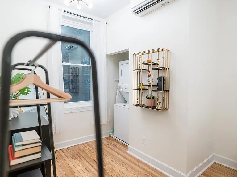 129 S Main St #2B — Photo 9