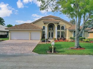 8215 NW 41st St, Coral Springs, FL 33065