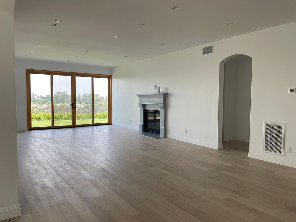 2nd image of 7129 Aviara Dr