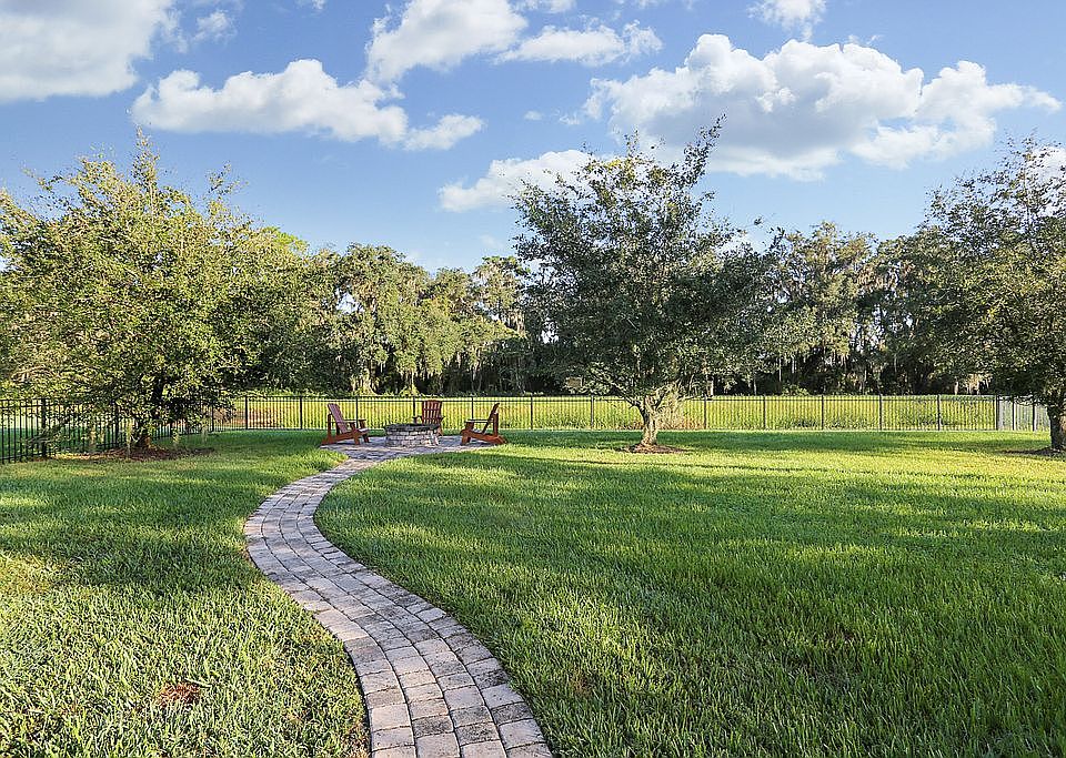 1/3 ACRE-CONSERVATION LOT