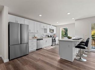 12625 NE Woodinville Dr #302, Woodinville, WA 98072