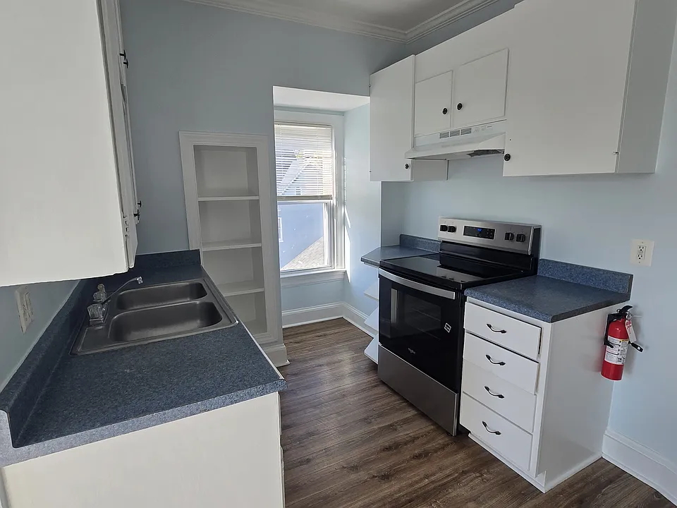 501 W King St #6