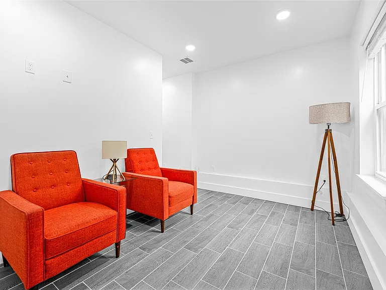 185 Gates Ave #2 — Photo 12