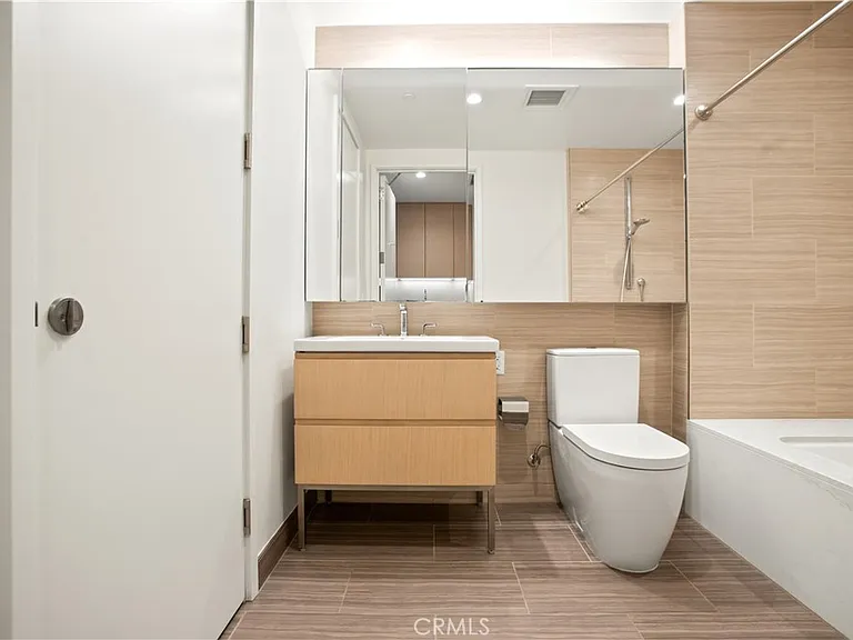 877 Francisco St #717 — Photo 11