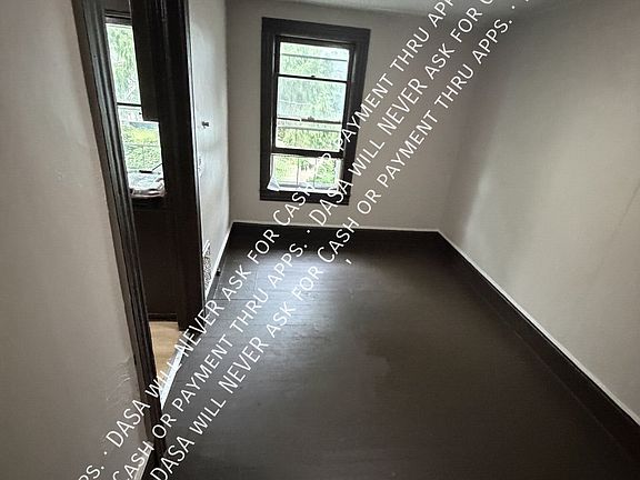 3rd image of 95 Weyl St