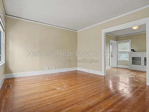 2nd image of 2156 Clinton Ave APT D