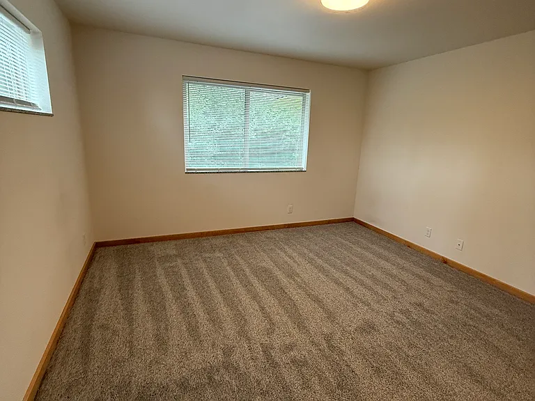 19352 Viking Ave NW — Photo 11