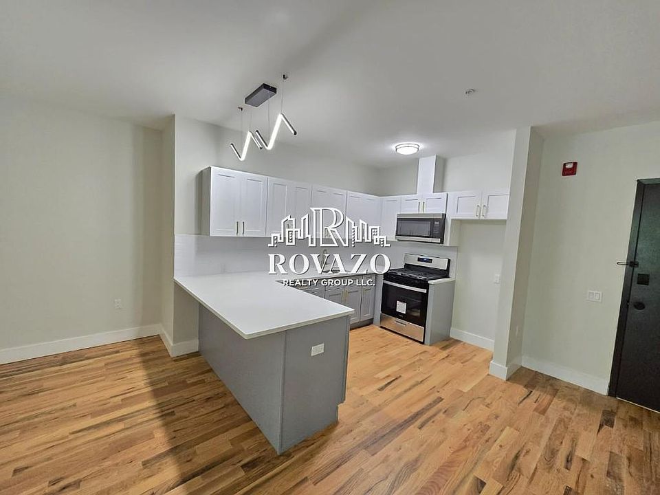 1st image of 130 Ellis Ave #505AAA
