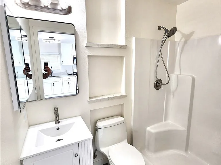 1104 Williamson Ave #B — Photo 4