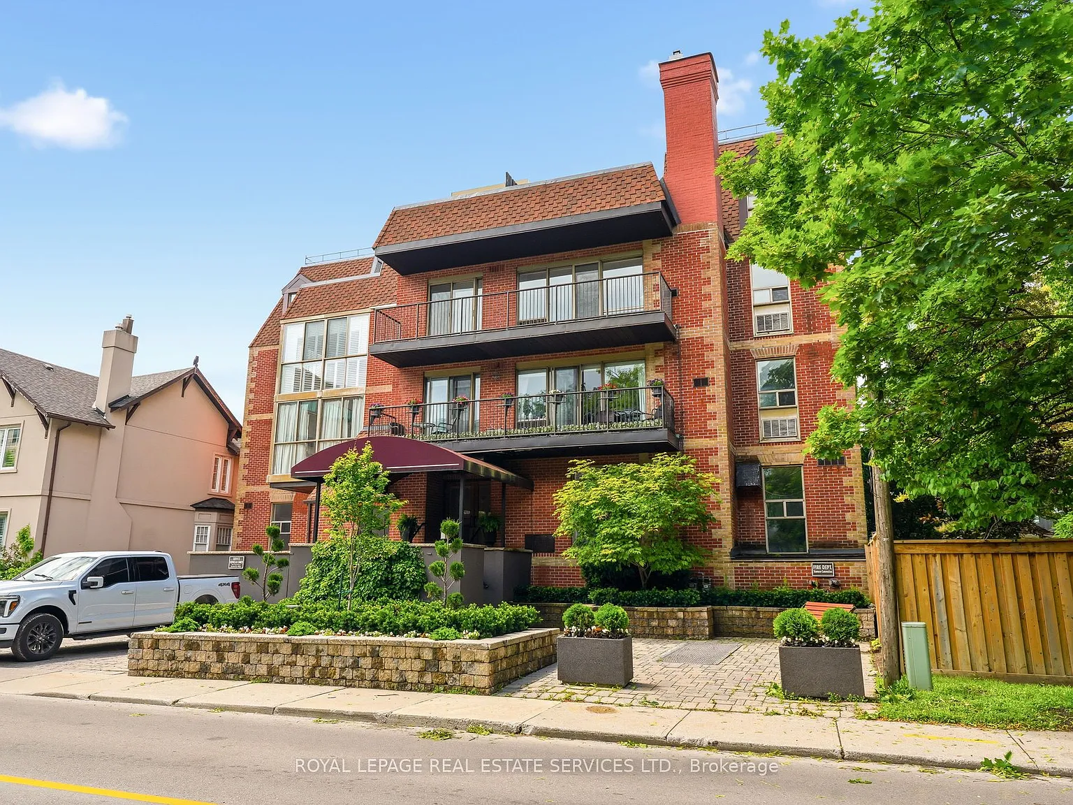 3 bed, $4,850 — Photo 1