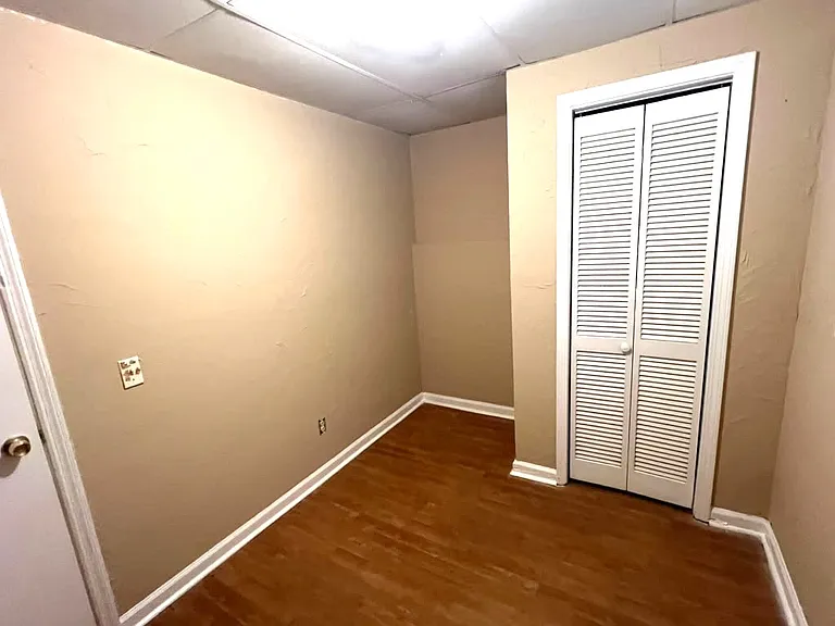 599 Elmwood St #D — Photo 7