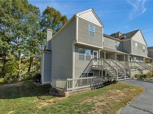 50 Manorwood Dr #50, Branford, CT 06405