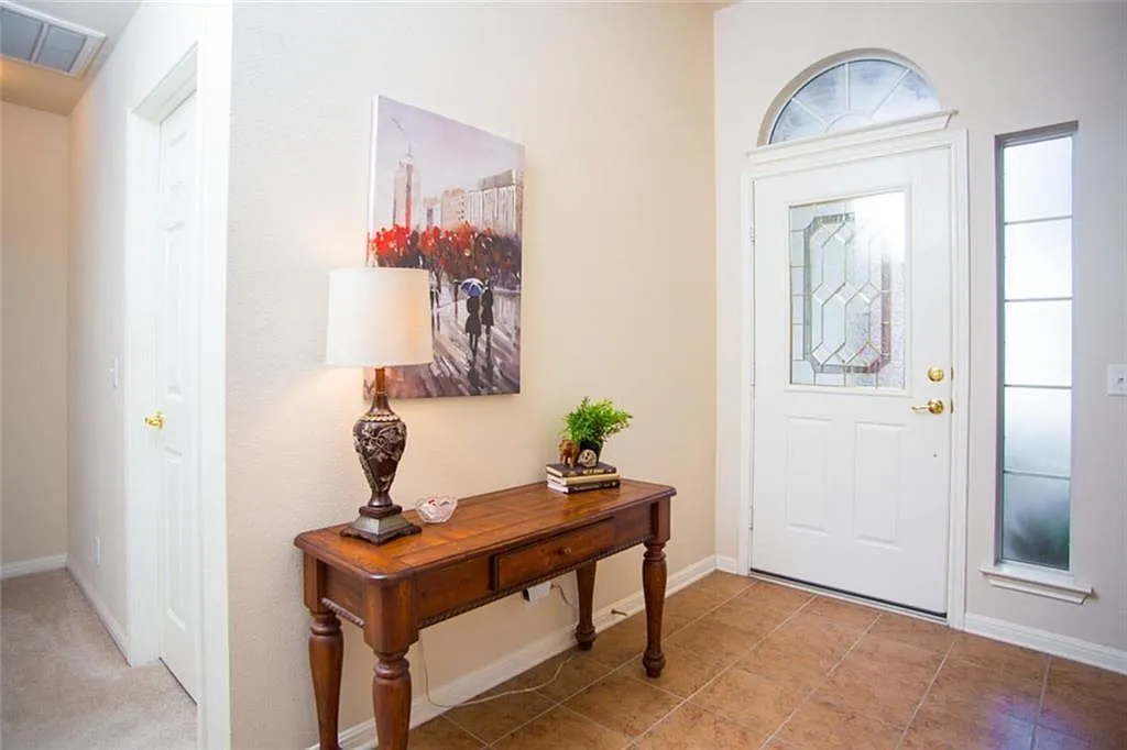 3 bed, 2.0 bath, 1529 sqft, $1,750 — Photo 3