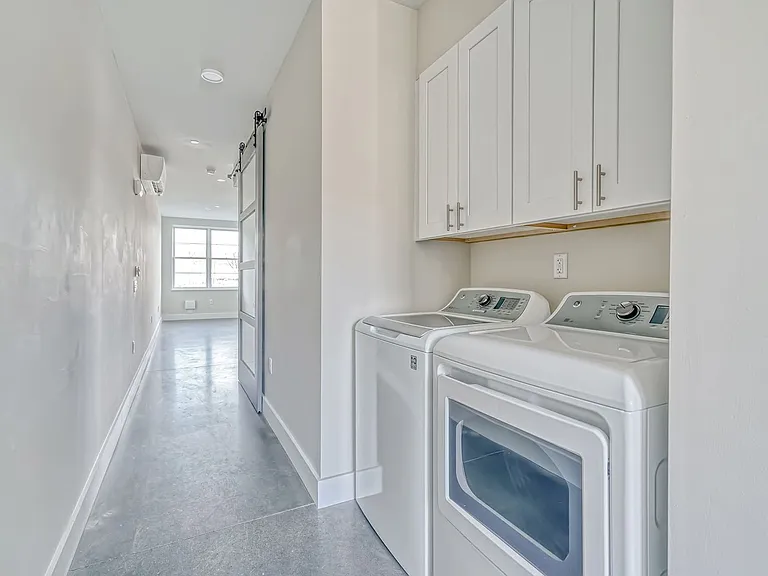 323 Taughannock Blvd — Photo 40